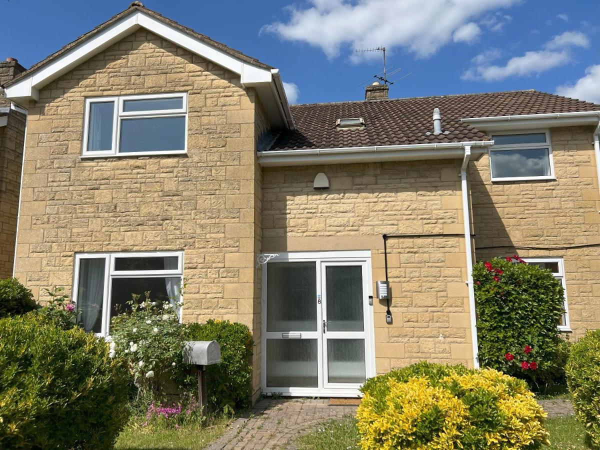 Premium Deal L Hill View Home L Last-Minute Offer L Cheltenham L Aj Properties L Perfect For Short Or Long Stays L 4Beds 4Bedrooms חדר תמונה
