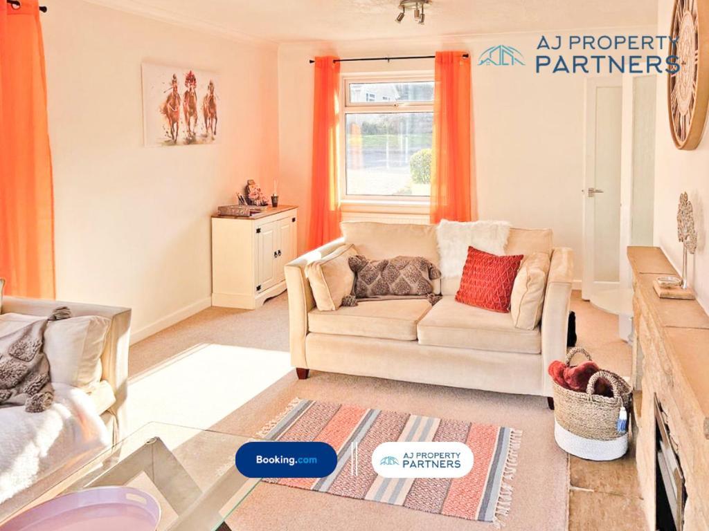 Premium Deal L Hill View Home L Last-Minute Offer L Cheltenham L Aj Properties L Perfect For Short Or Long Stays L 4Beds 4Bedrooms מראה חיצוני תמונה